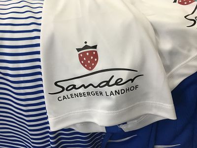 Textildruck „Sander Calenberger Landhof“ im Transferverfahren auf T-Shirts - gefertigt von Rodath Werbetechnik